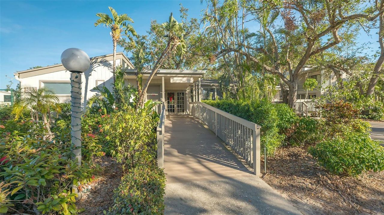 1708 Glenhouse Drive, Unit 314, Sarasota, FL 34231 Photo