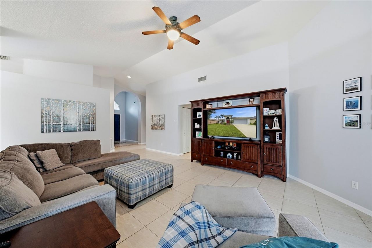 2012 Bridgehampton Place , Brandon, FL 33511 Photo