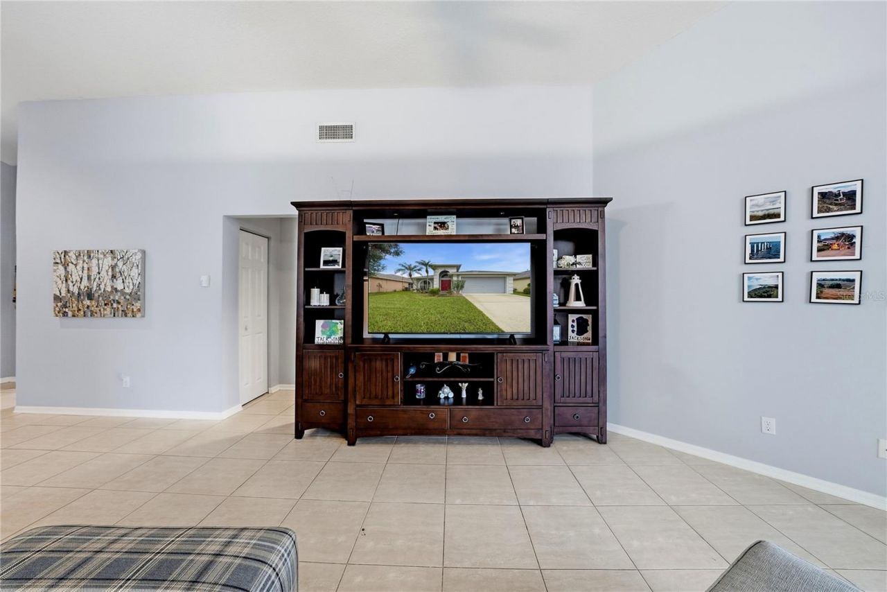 2012 Bridgehampton Place , Brandon, FL 33511 Photo