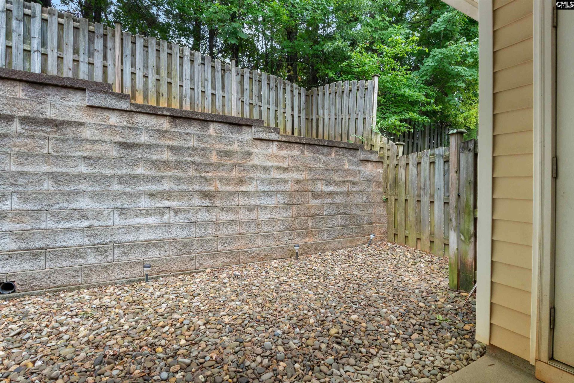219 Regency Drive Photo 23