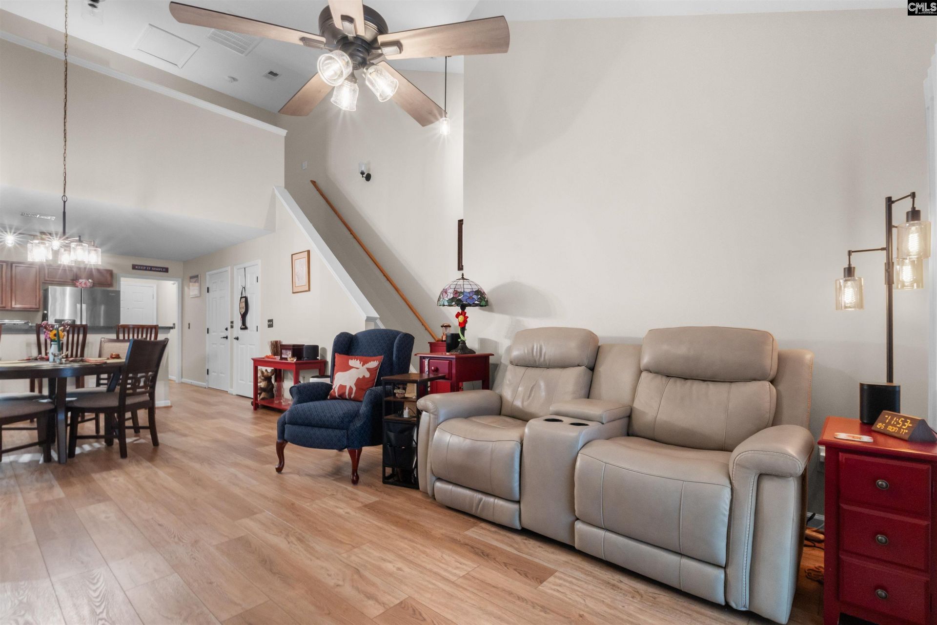 219 Regency Drive Photo 4