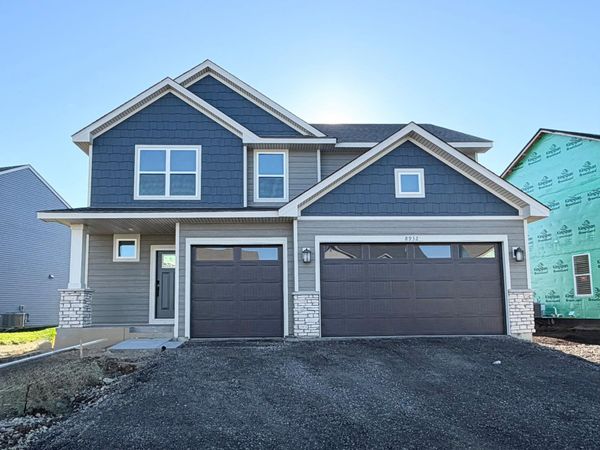 8932 Periwinkle Boulevard, Woodbury, MN 55129