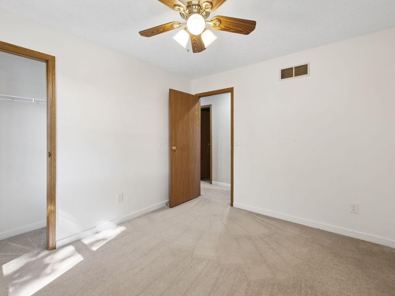 5461 Rushden Drive , Columbus, OH 43230 Photo 30