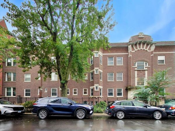 955 W Carmen Avenue , Unit 2B, Chicago, IL 60640