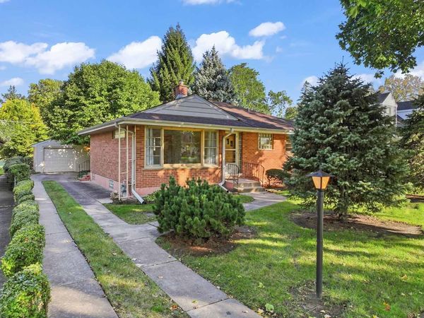 119 N Wille Street , Mount Prospect, IL 60056