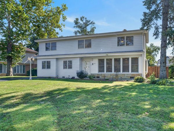 471 E 15th Place , Lombard, IL 60148