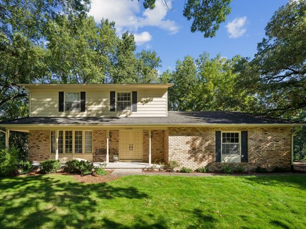 5209 37th Avenue Court, Moline, IL 61265