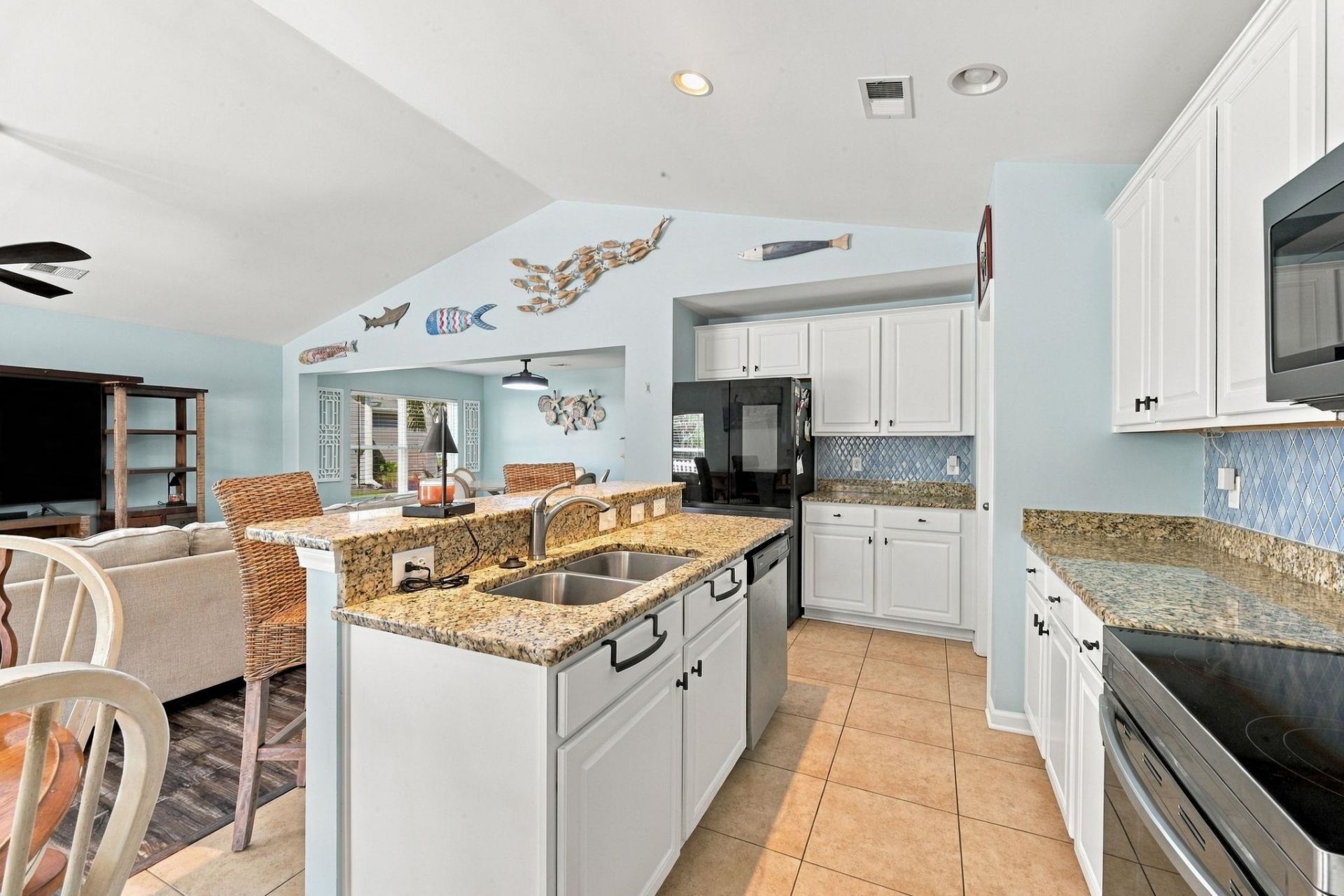 869 Bonita Loop Photo 11