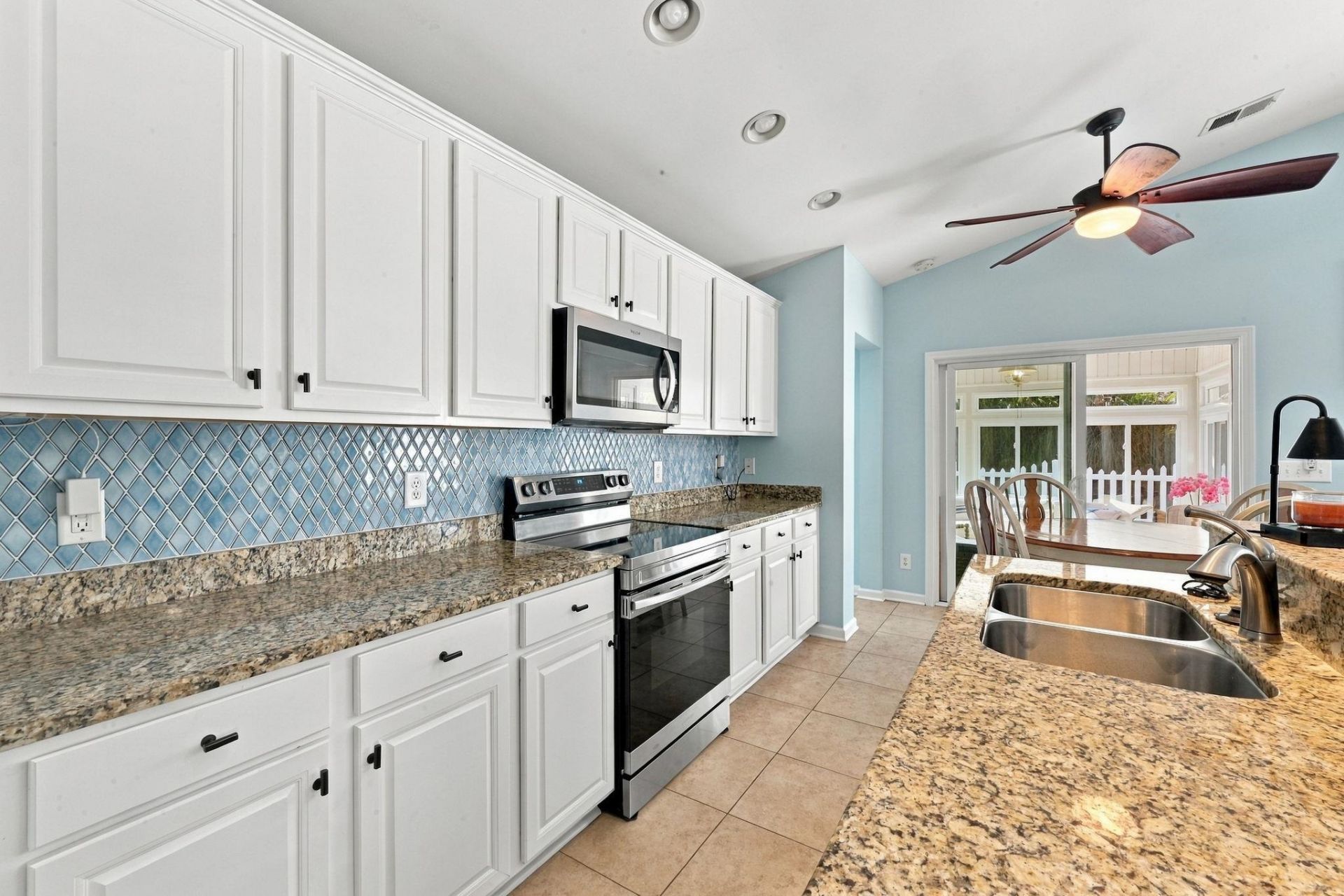 869 Bonita Loop Photo 13