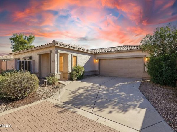 2624 E LA COSTA Drive, Chandler, AZ 85249
