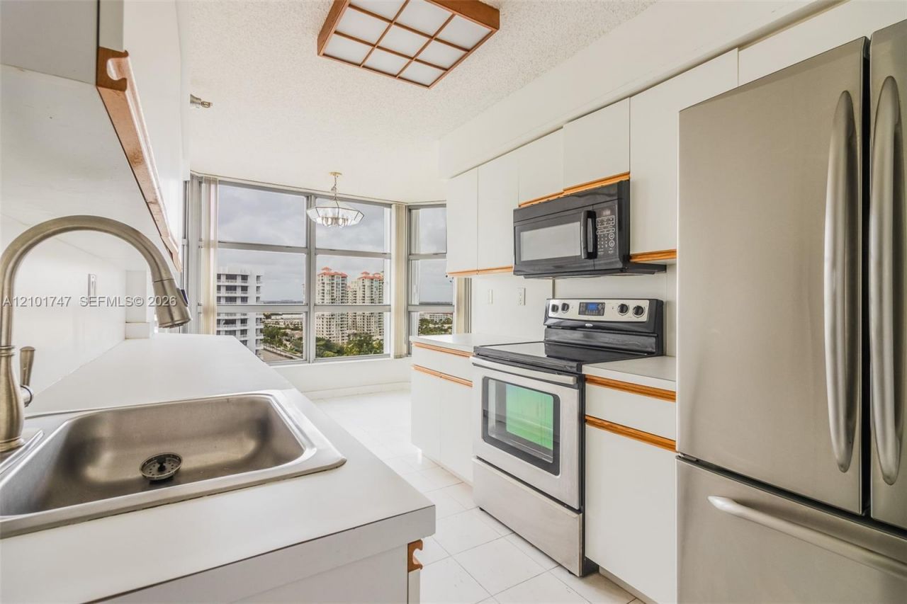 3400 NE 192 St , Unit 1905, Aventura, FL 33180 Photo