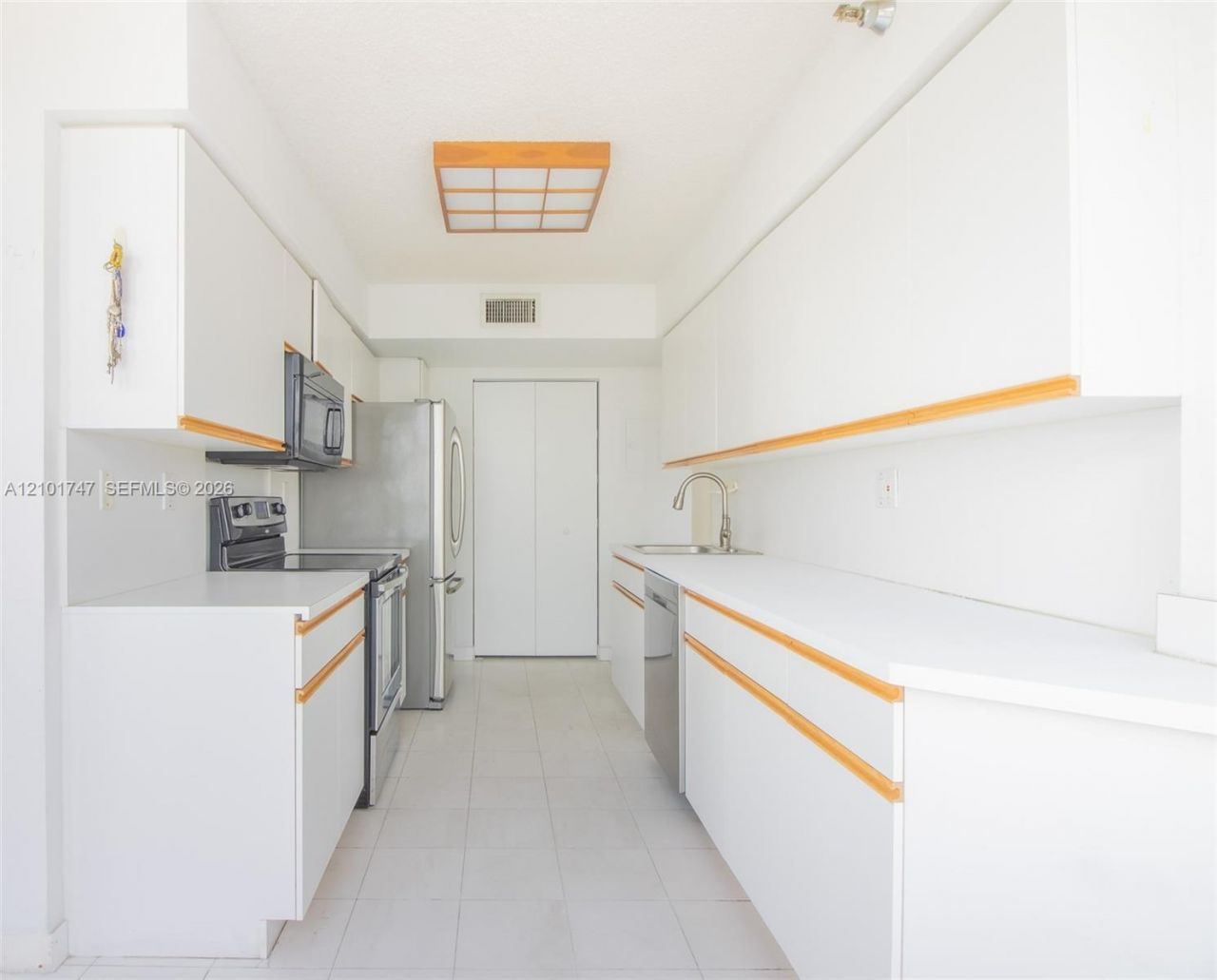 3400 NE 192 St , Unit 1905, Aventura, FL 33180 Photo
