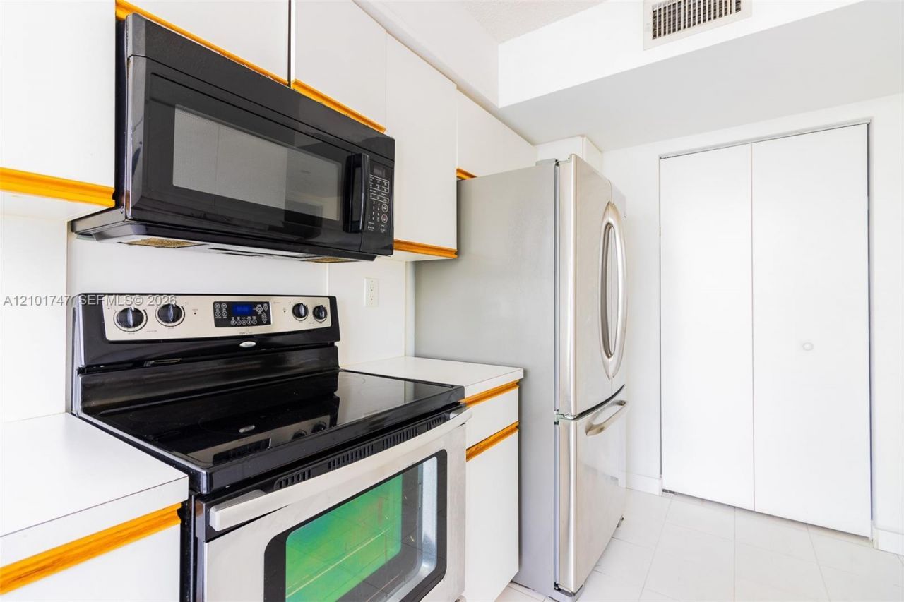 3400 NE 192 St , Unit 1905, Aventura, FL 33180 Photo