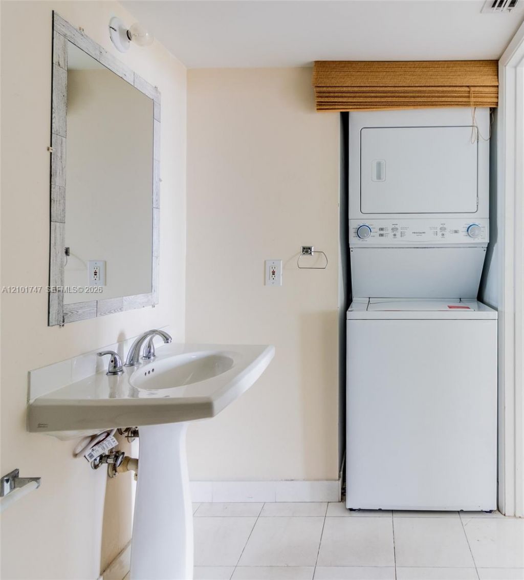 3400 NE 192 St , Unit 1905, Aventura, FL 33180 Photo
