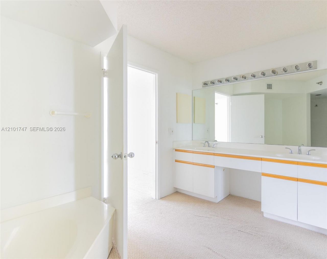 3400 NE 192 St , Unit 1905, Aventura, FL 33180 Photo