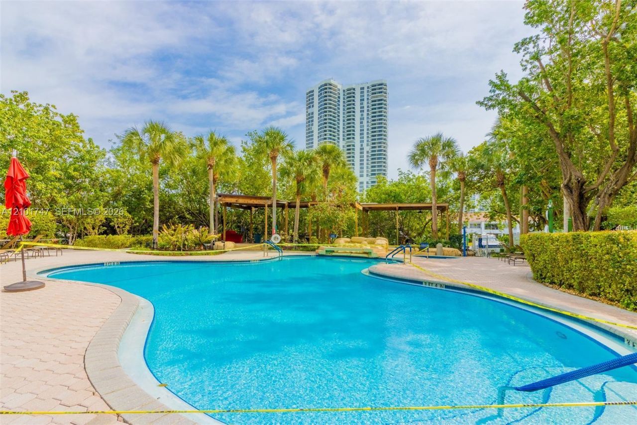 3400 NE 192 St , Unit 1905, Aventura, FL 33180 Photo