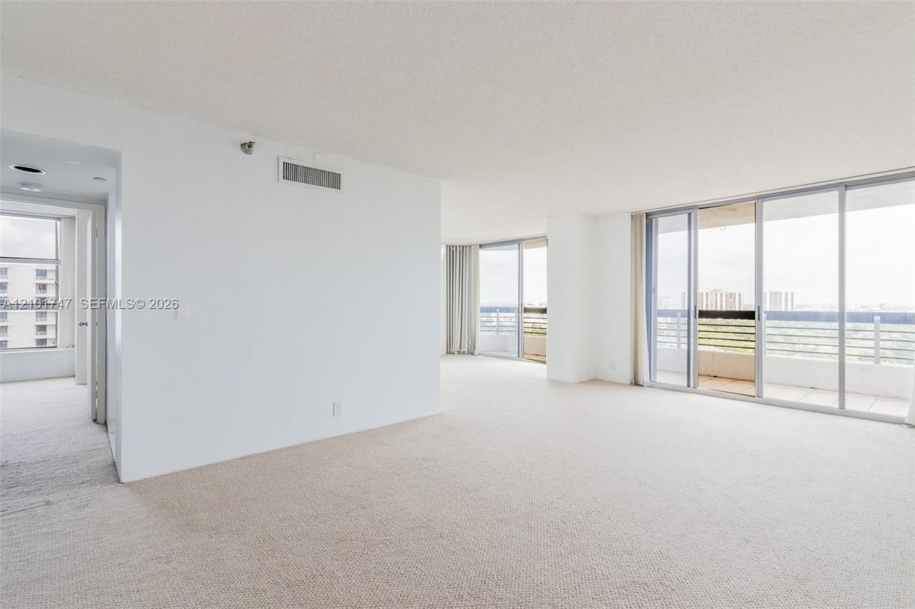 3400 NE 192 St , Unit 1905, Aventura, FL 33180 Photo