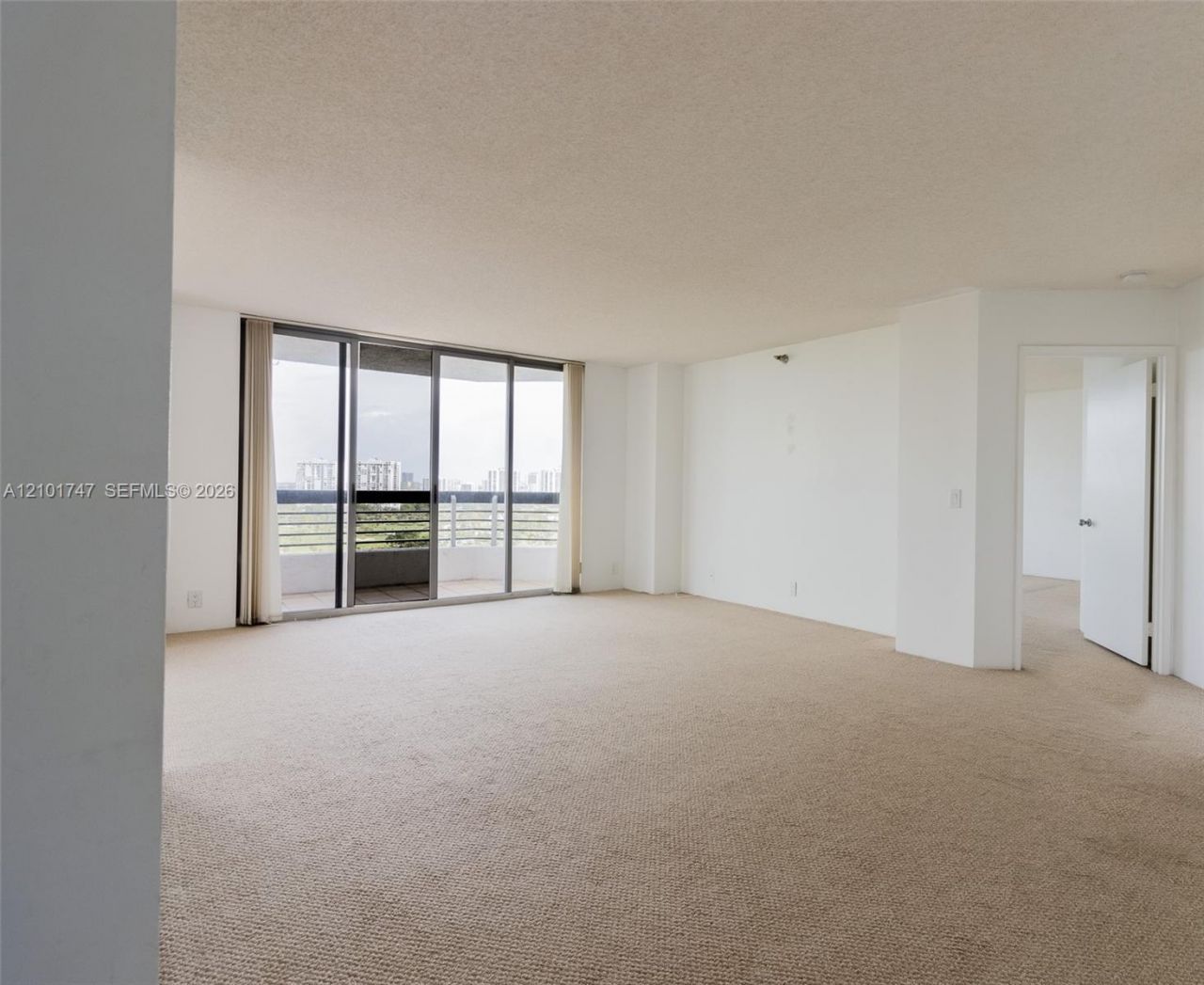 3400 NE 192 St , Unit 1905, Aventura, FL 33180 Photo