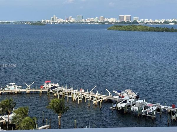 4000 NE Towerside Ter , Unit 1101, Miami, FL 33138