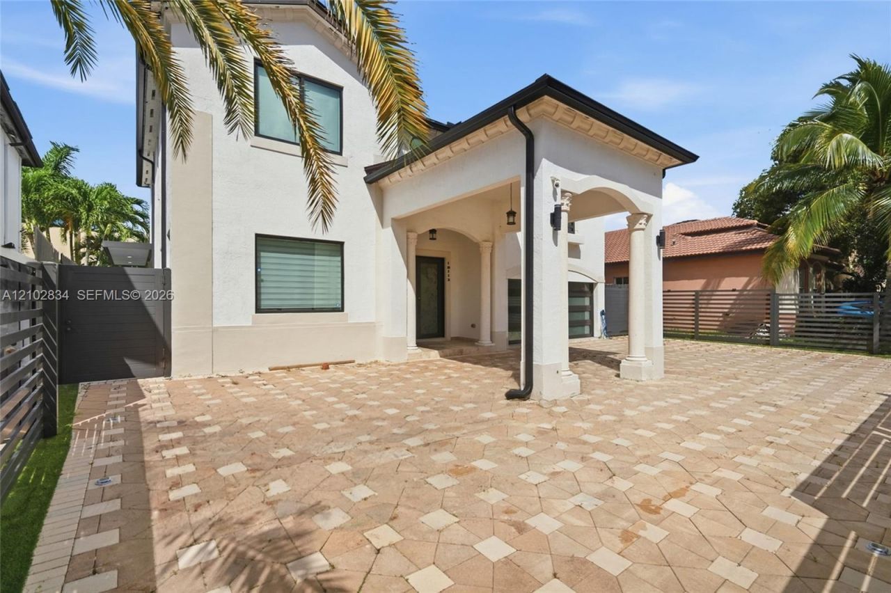 18112 NW 91st Ct, Hialeah, FL 33018 Photo