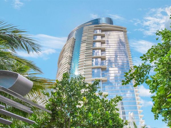 851 NE 1st Ave, Unit 3211, Miami, FL 33132