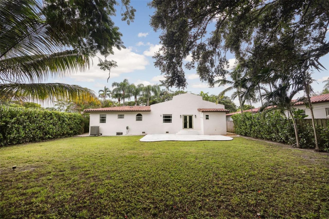 1015 SW 44th Ave , Miami, FL 33134 Photo