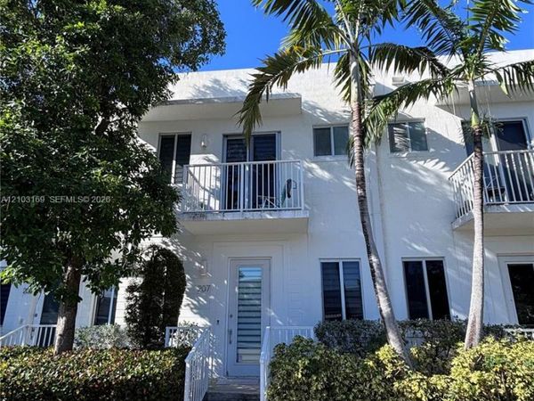 2641 NE 212th Ter, Unit 207, Miami, FL 33180
