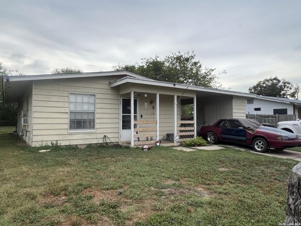 7411 SPUR VALLEY ST, San Antonio, TX 78242