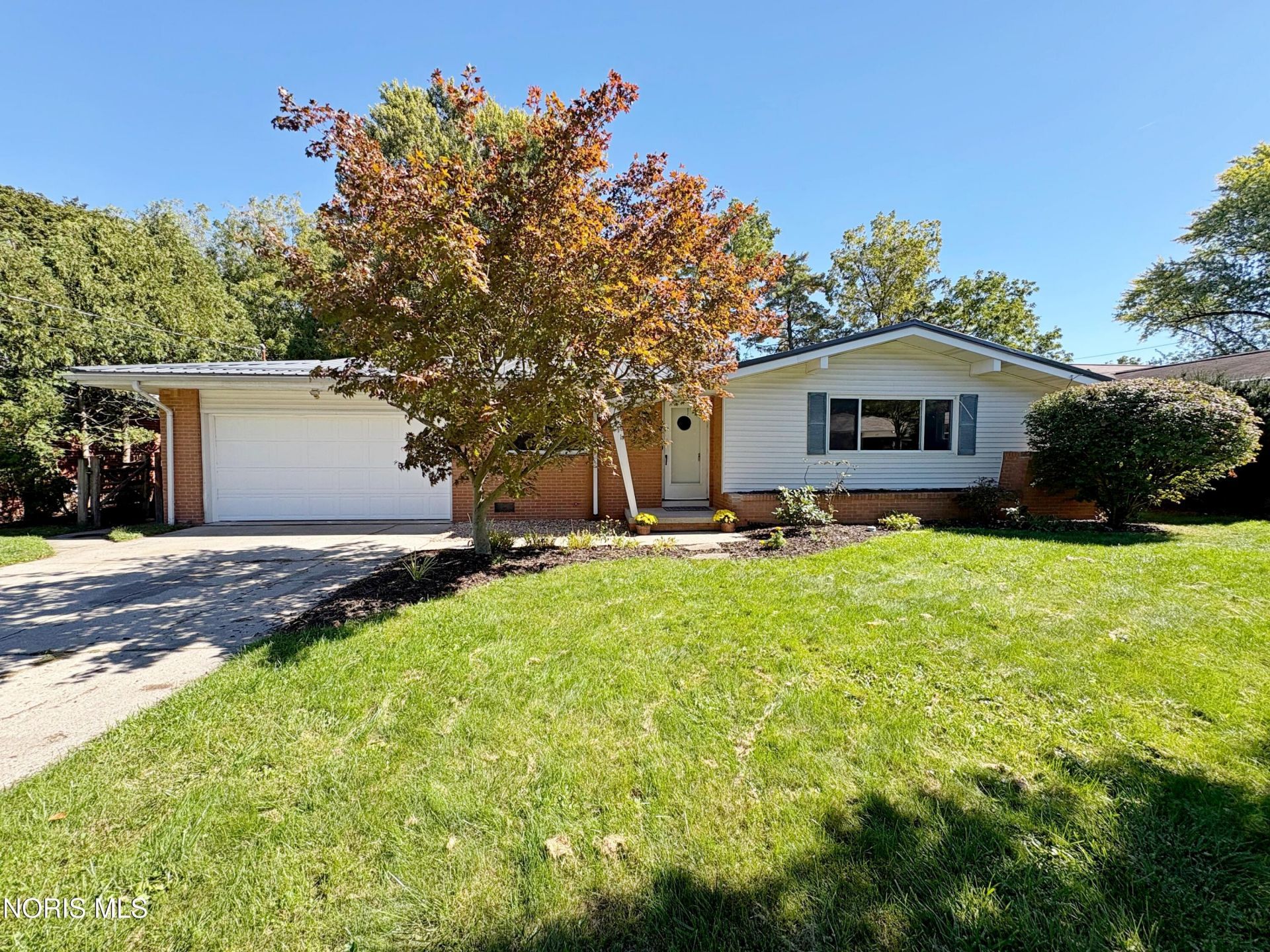 511 Harvest Lane, Bowling Green, OH 43402 Main Photo