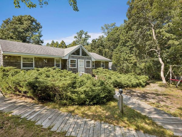 6 Surf Drive , Amagansett, NY 11930