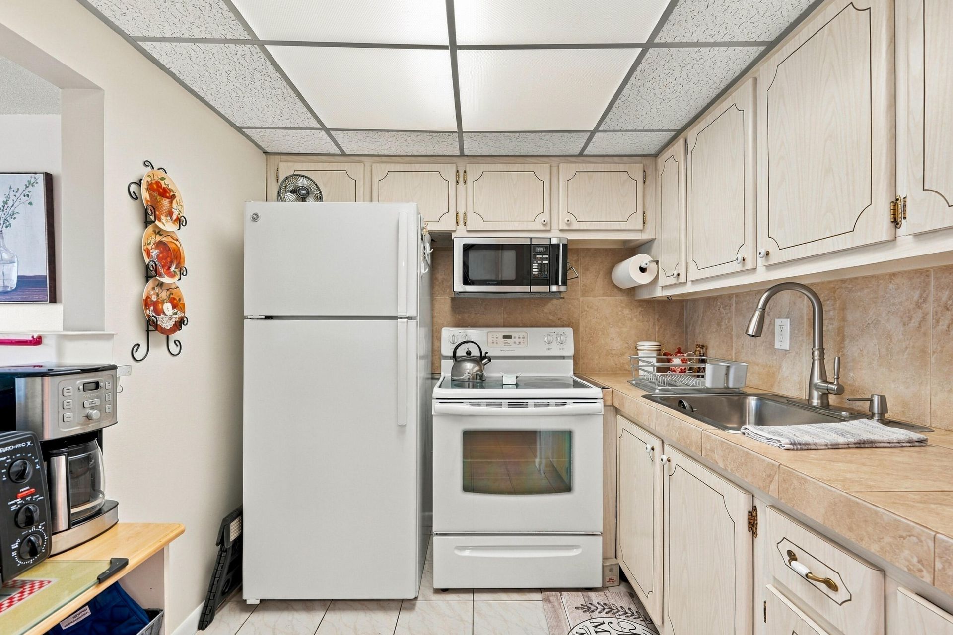 85 Kingswood E, West Palm Beach, FL 33417 Photo