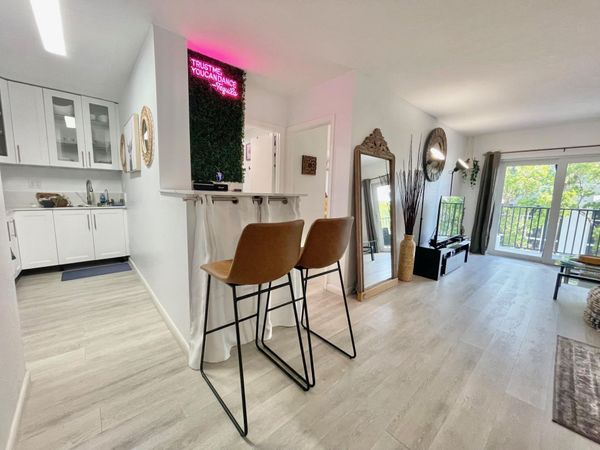 3000 Riomar Street, Unit 307, Fort Lauderdale, FL 33304