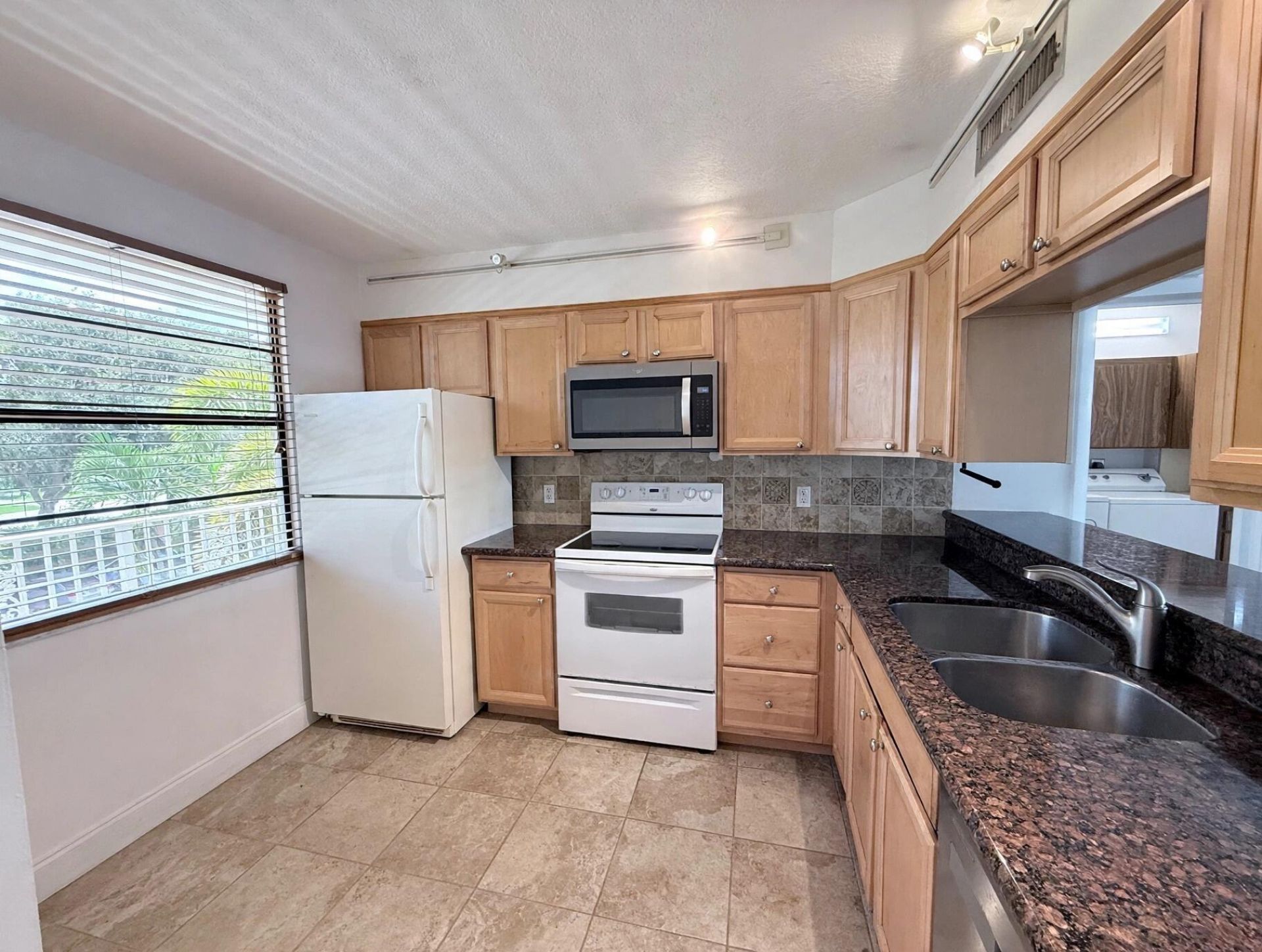 6025 Balboa Circle, Boca Raton, FL 33433 Photo