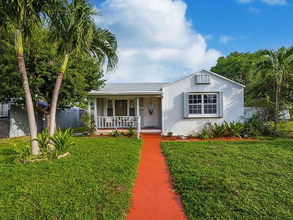 719 SUMMIT Boulevard, West Palm Beach, FL 33405