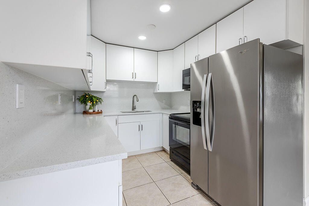 719 Summit Boulevard, West Palm Beach, FL 33405 Photo