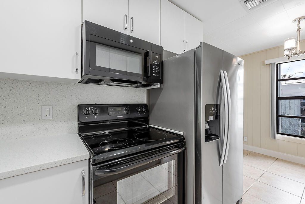 719 Summit Boulevard, West Palm Beach, FL 33405 Photo