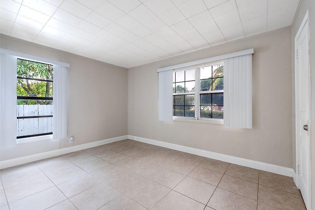 719 Summit Boulevard, West Palm Beach, FL 33405 Photo