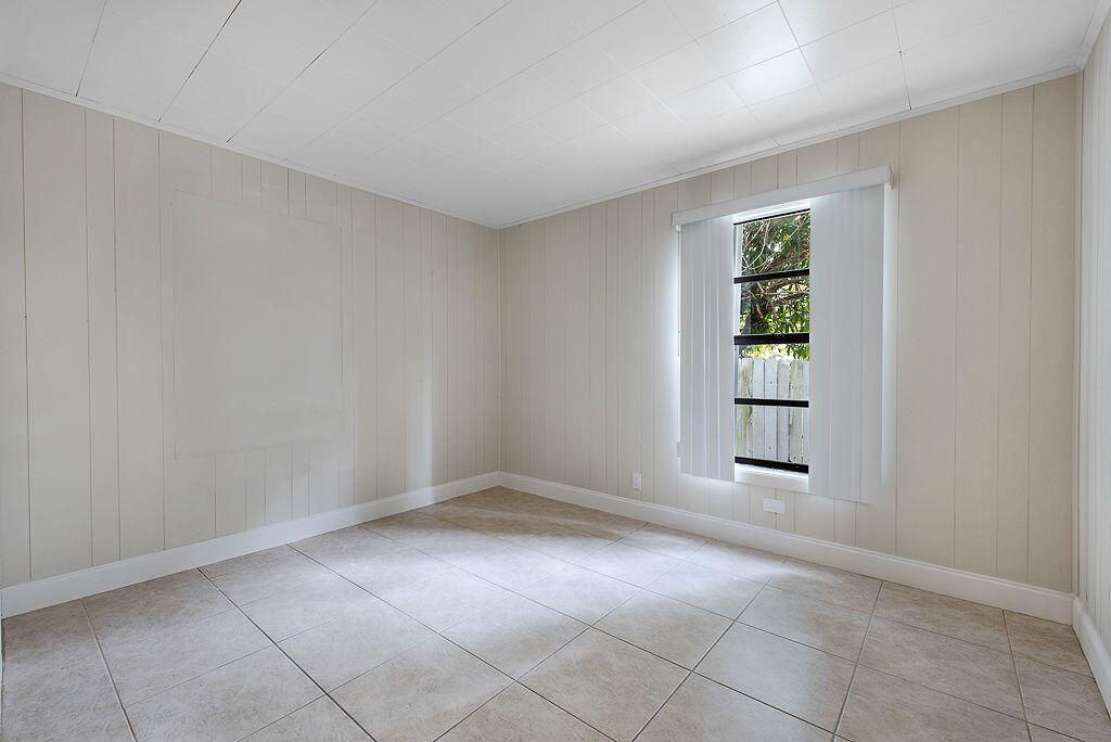719 Summit Boulevard, West Palm Beach, FL 33405 Photo