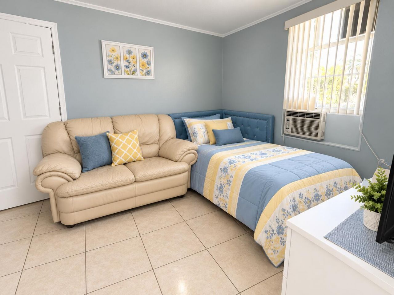 719 Summit Boulevard, West Palm Beach, FL 33405 Photo