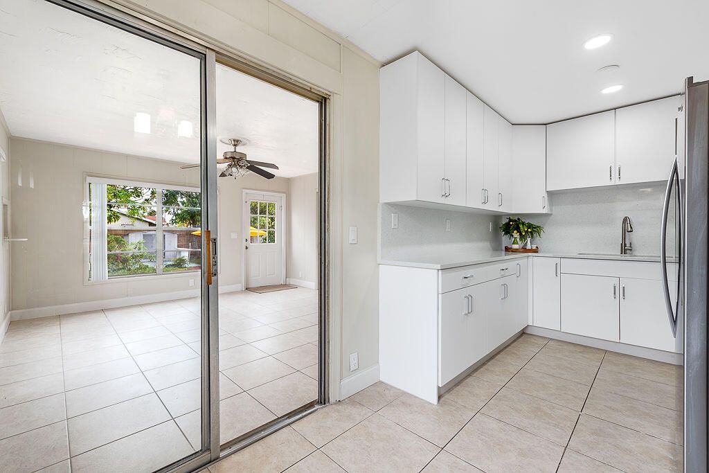 719 Summit Boulevard, West Palm Beach, FL 33405 Photo