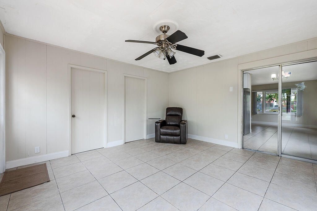 719 Summit Boulevard, West Palm Beach, FL 33405 Photo