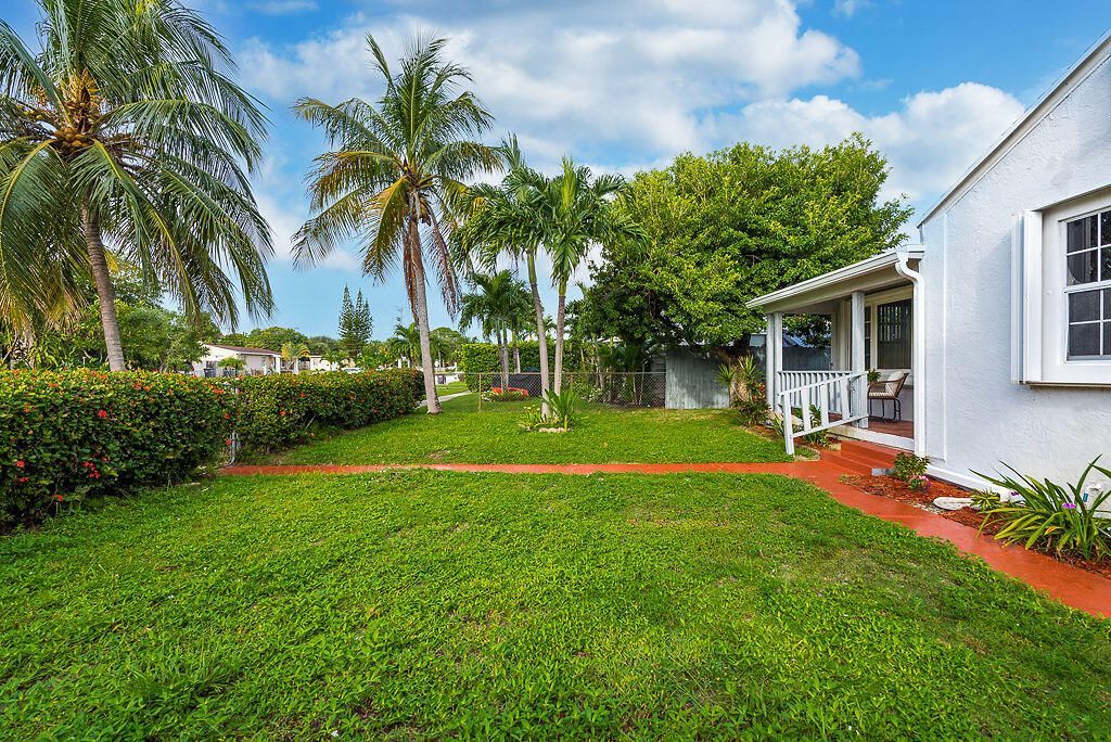 719 Summit Boulevard, West Palm Beach, FL 33405 Photo