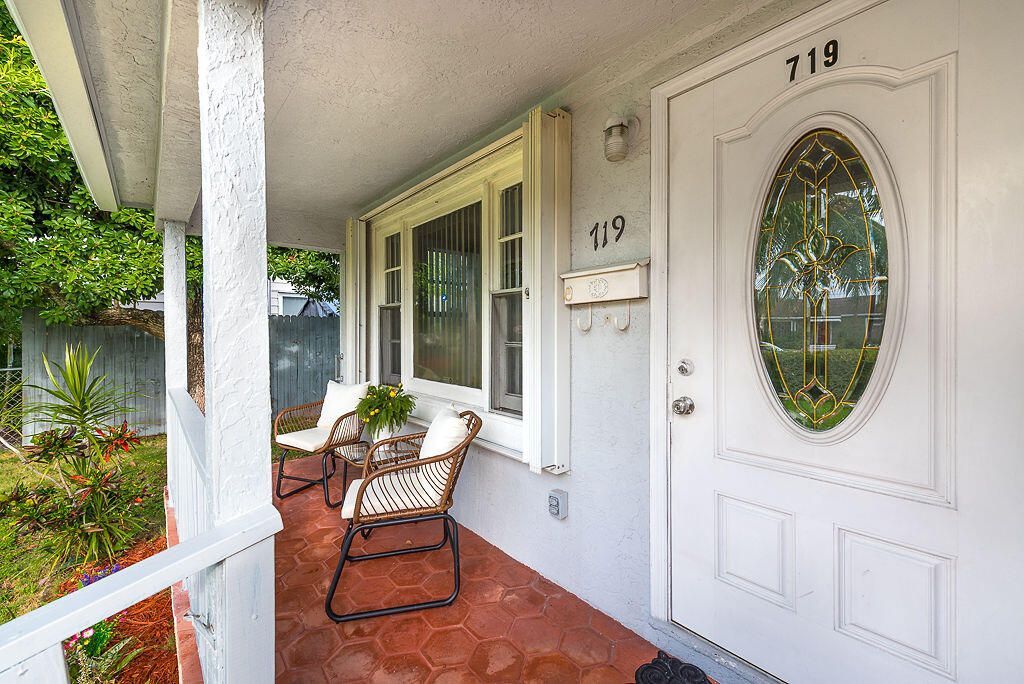 719 Summit Boulevard, West Palm Beach, FL 33405 Photo