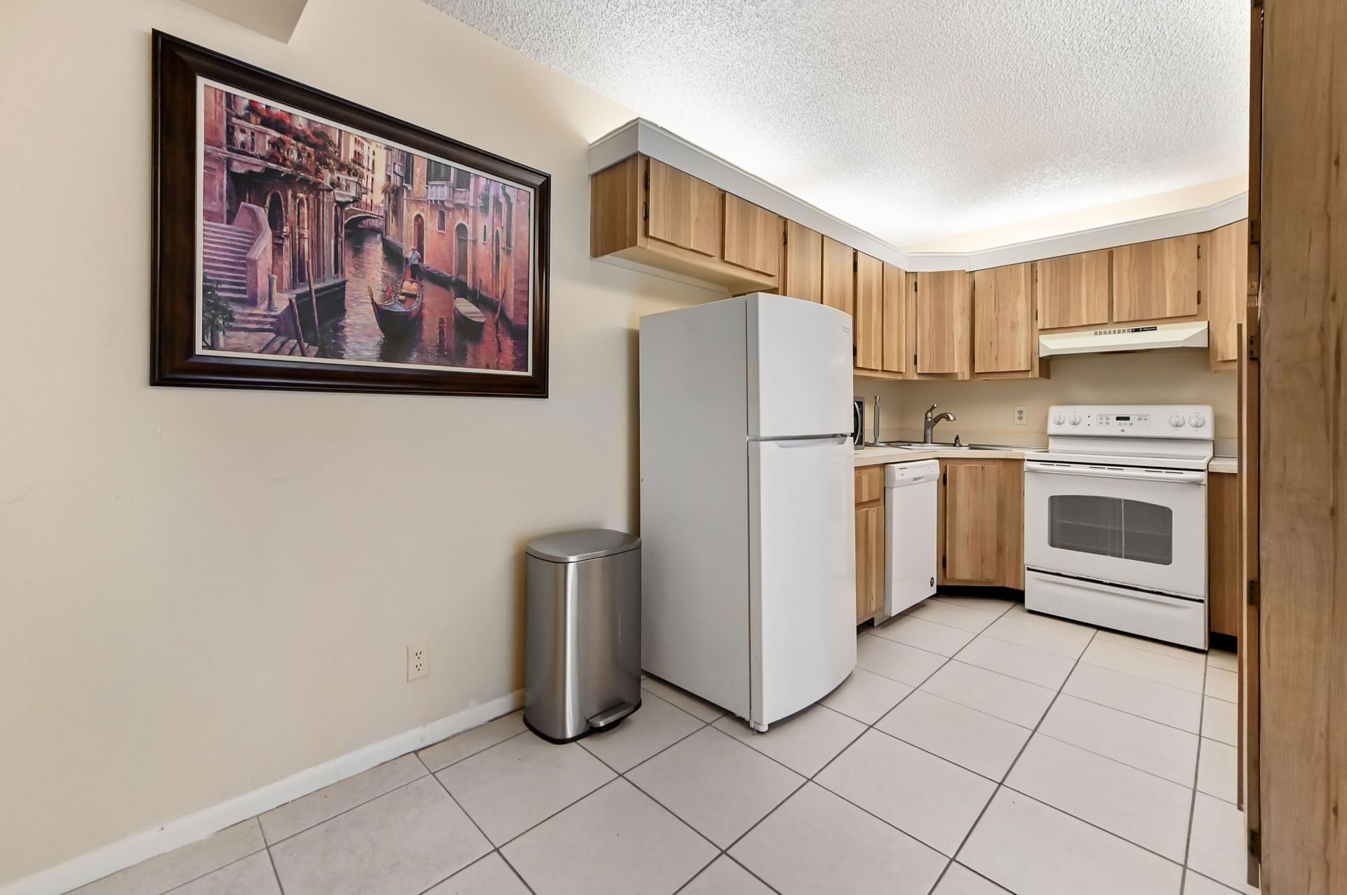 1005 Green Pine Boulevard, Unit C2, West Palm Beach, FL 33409 Photo