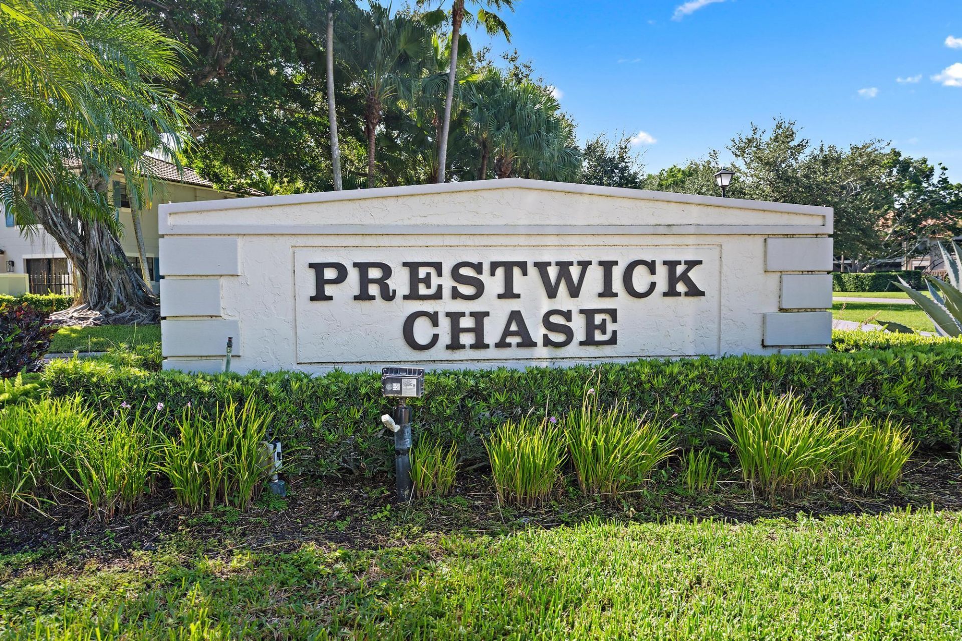 370 Prestwick Circle, Unit 2, Palm Beach Gardens, FL 33418 Photo