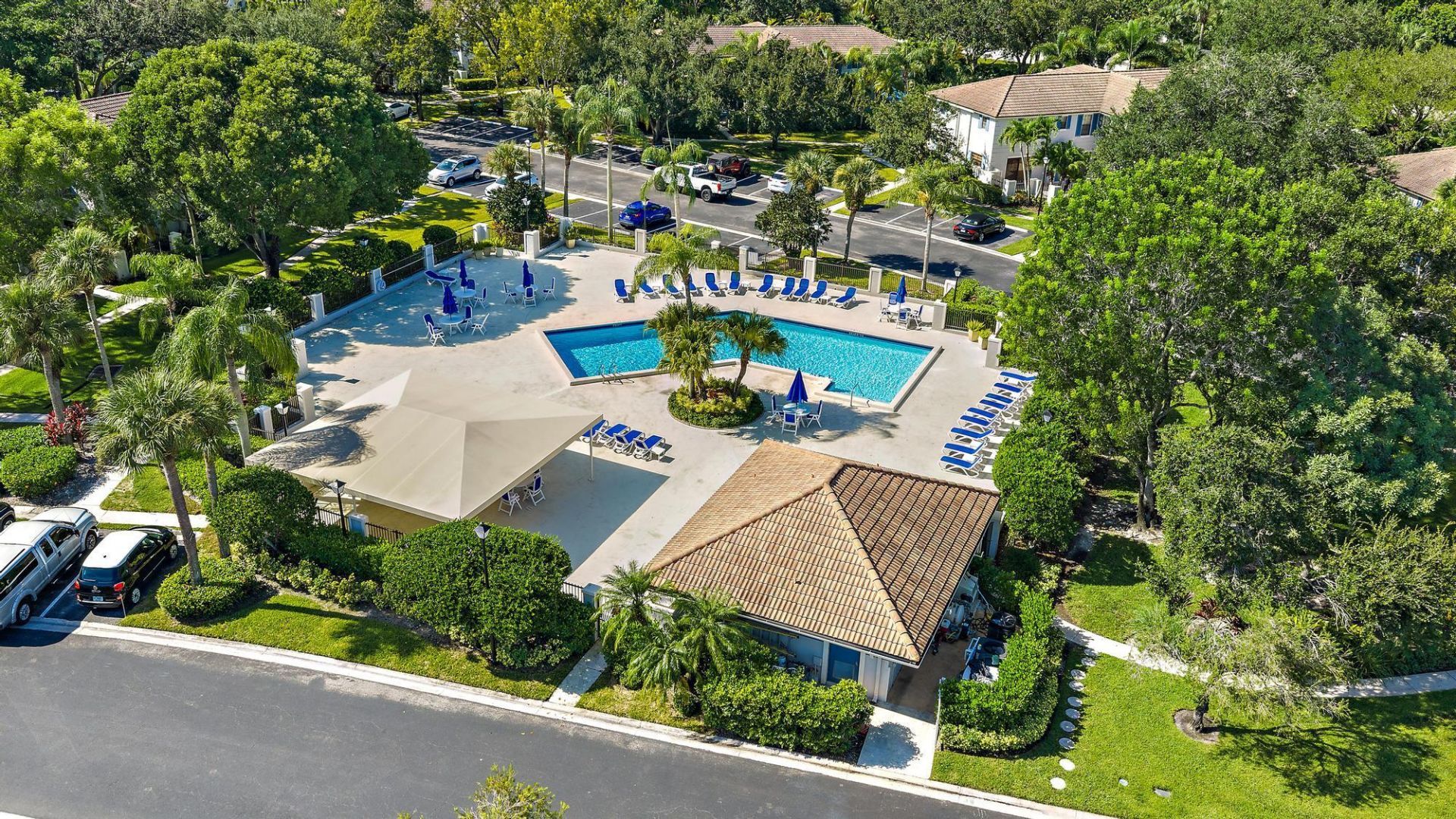 370 Prestwick Circle, Unit 2, Palm Beach Gardens, FL 33418 Photo