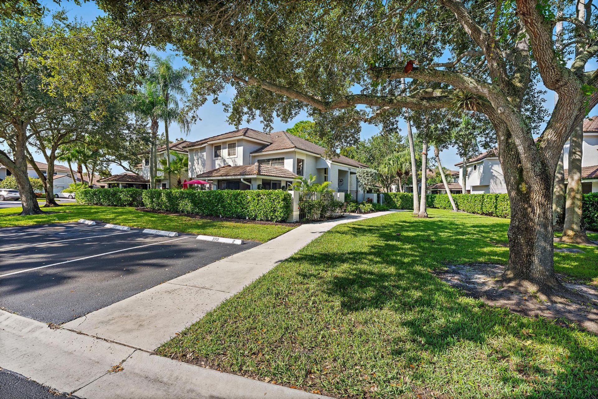 370 Prestwick Circle, Unit 2, Palm Beach Gardens, FL 33418 Photo