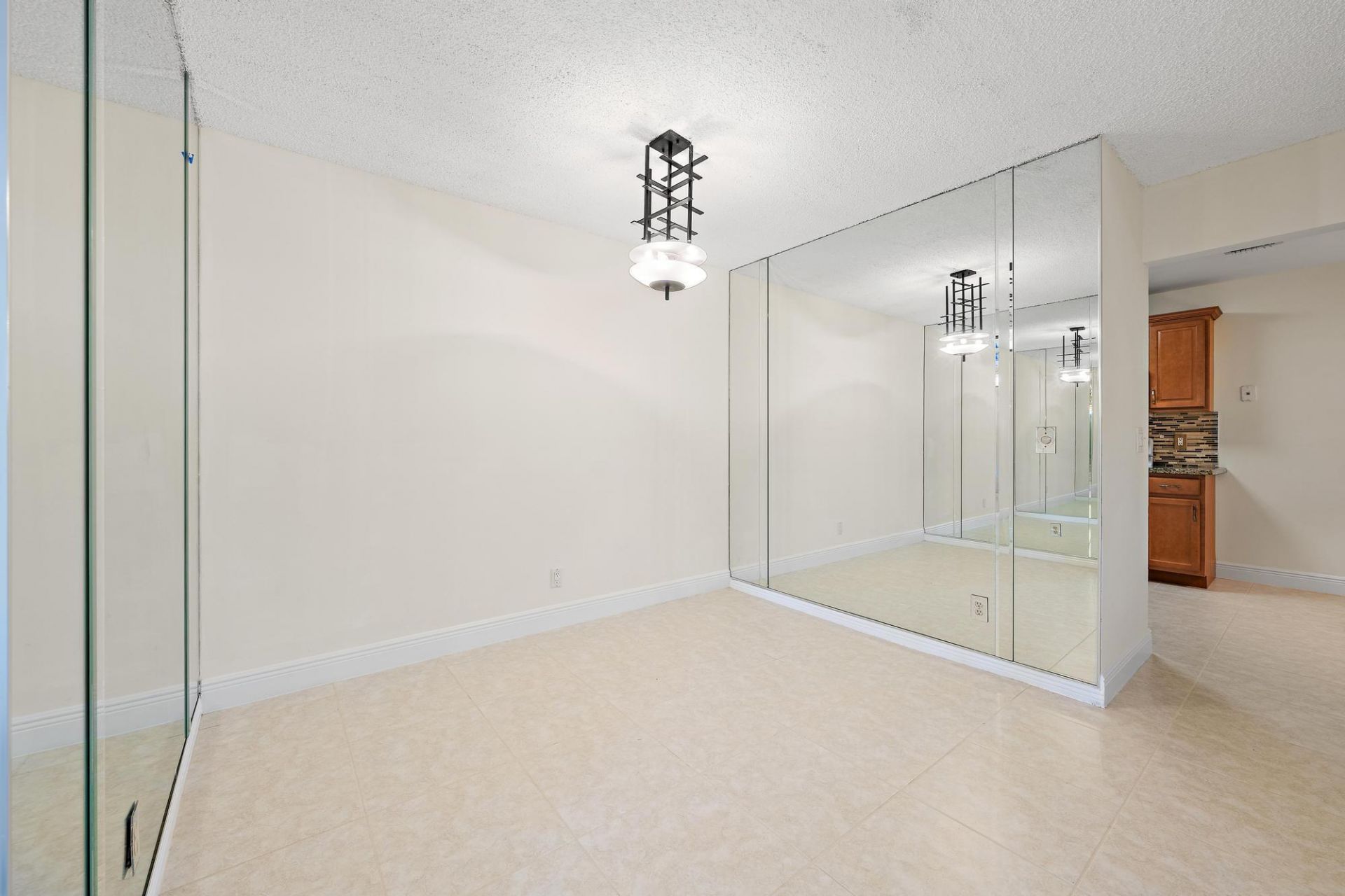 370 Prestwick Circle, Unit 2, Palm Beach Gardens, FL 33418 Photo