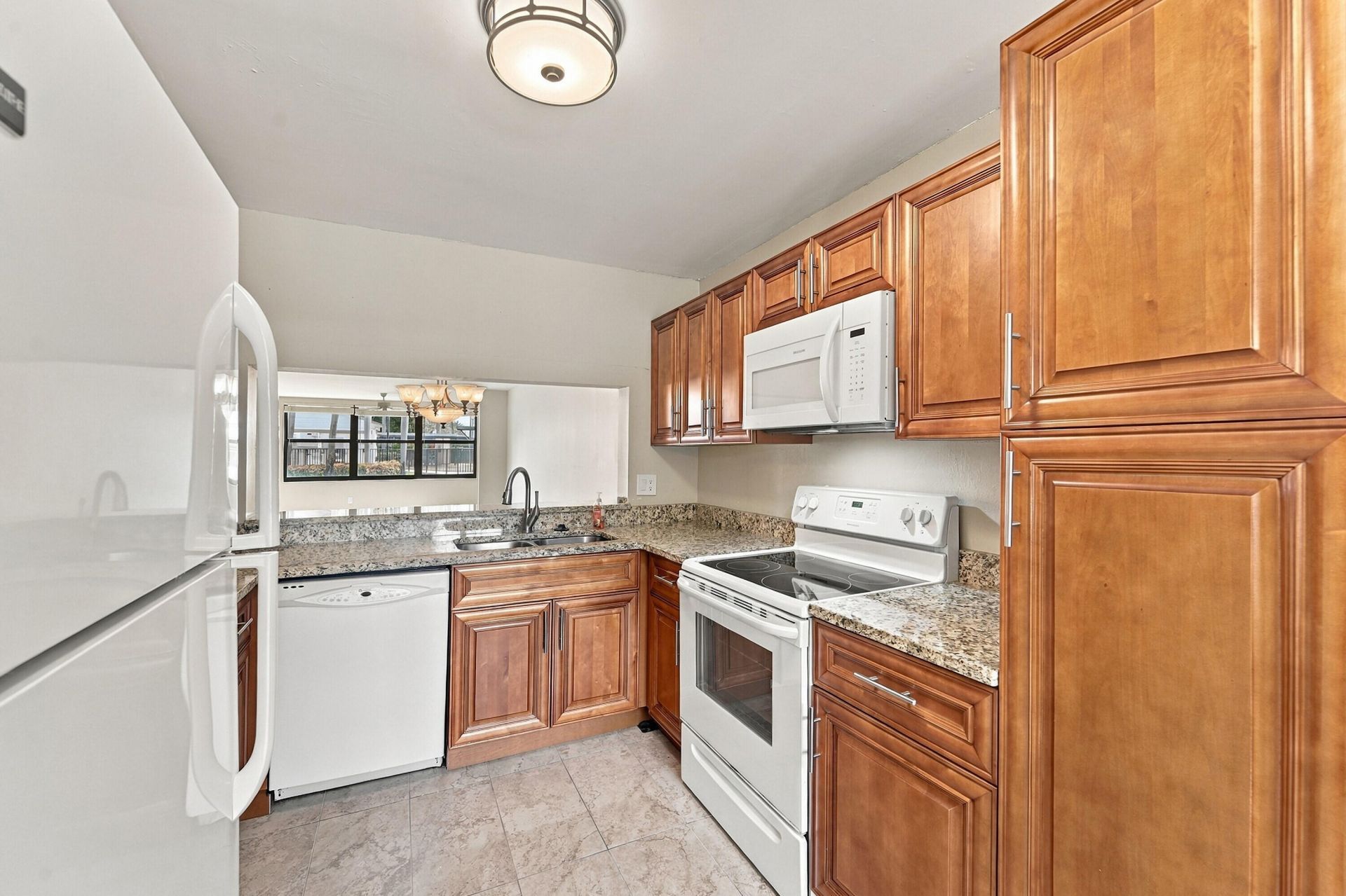 10607 W Clairmont Circle, Unit 109, Tamarac, FL 33321 Photo