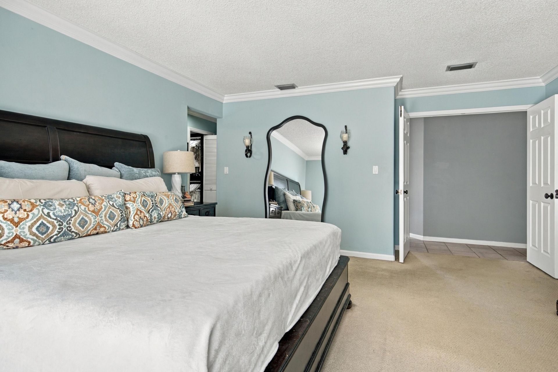 20104 NW 9th Drive, Pembroke Pines, FL 33029 Photo
